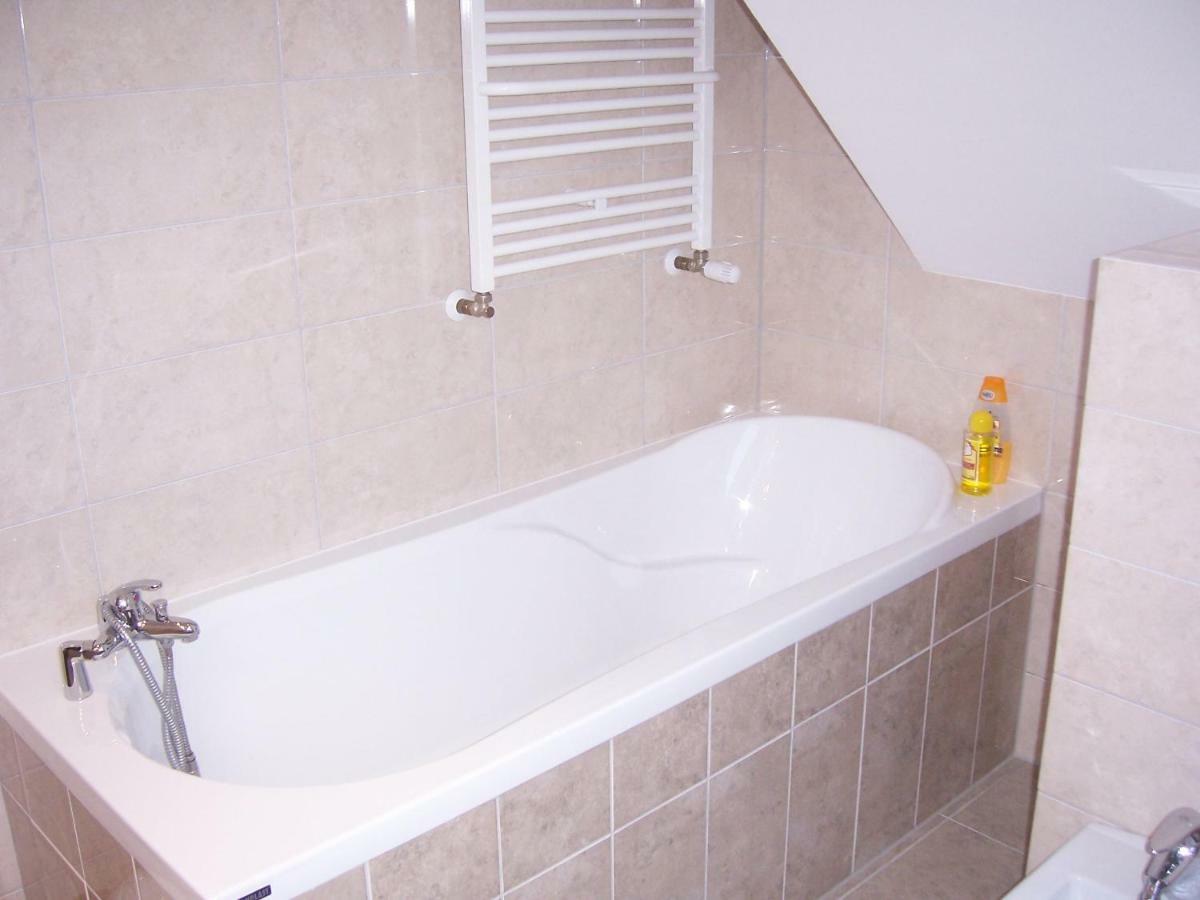 Domwigierski Pl -Jeziorki -Gr- Comfort-Ferienhaus-Polen - Wlasna Linia Brzegowa I Sauna Wysoki Most  エクステリア 写真